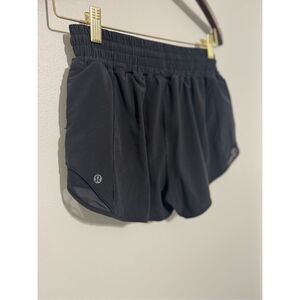 Lululemon Hotty Hot High-Rise Lined Short 2.5" Size 6 Black Running Shorts